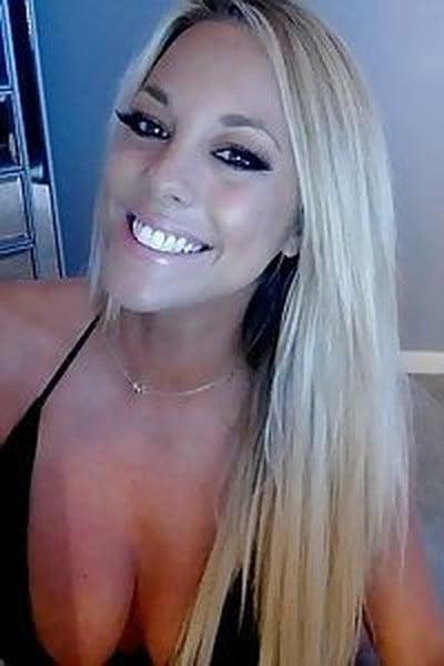 25P Sexy blonde wanking off slutwife exposed