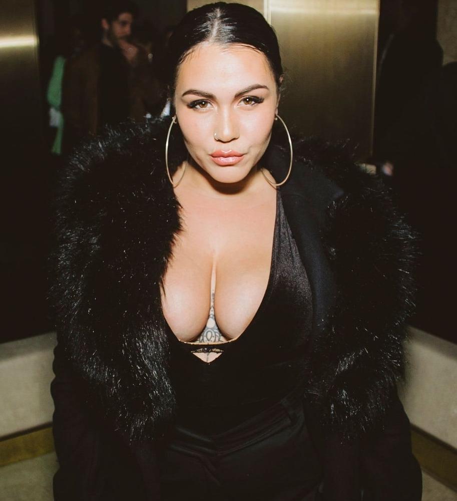 20P Girls partying in club - Paris #98