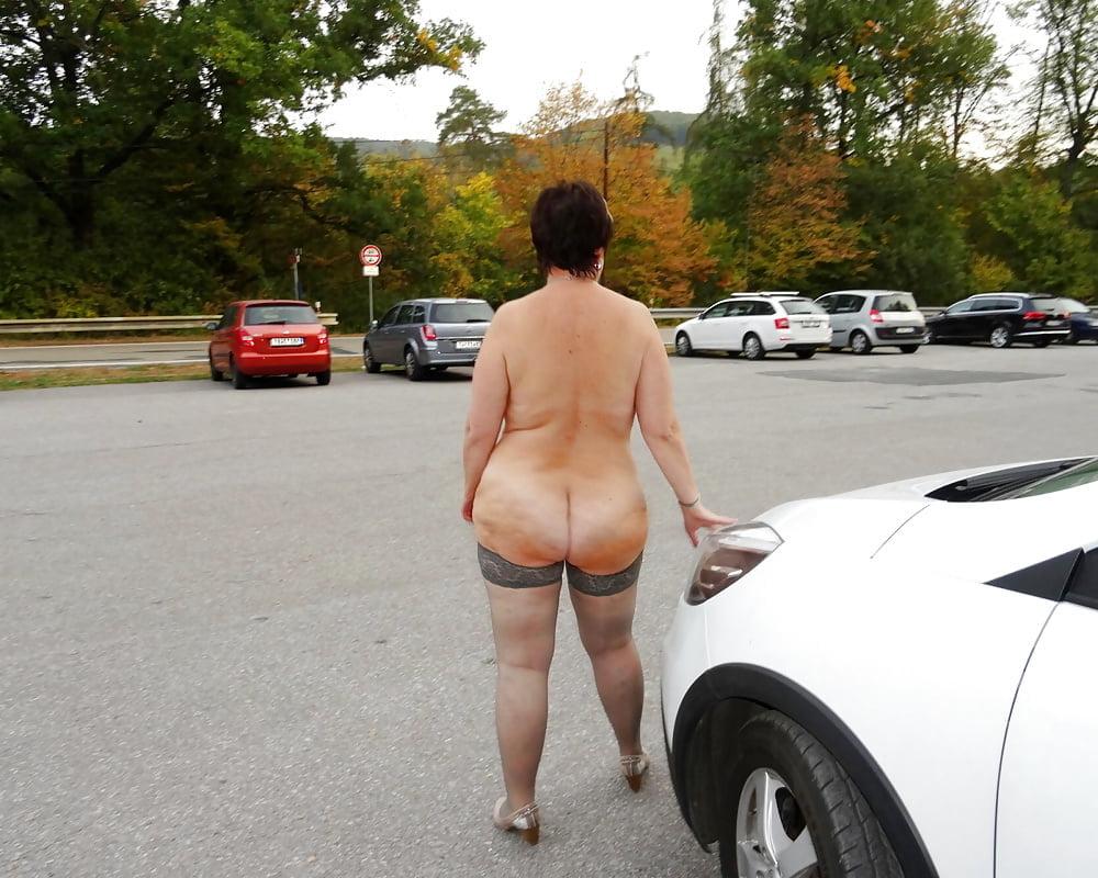 25P mature naked women wearing nylon outside