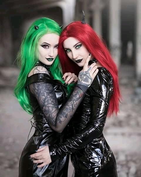 15P Latex fashion style