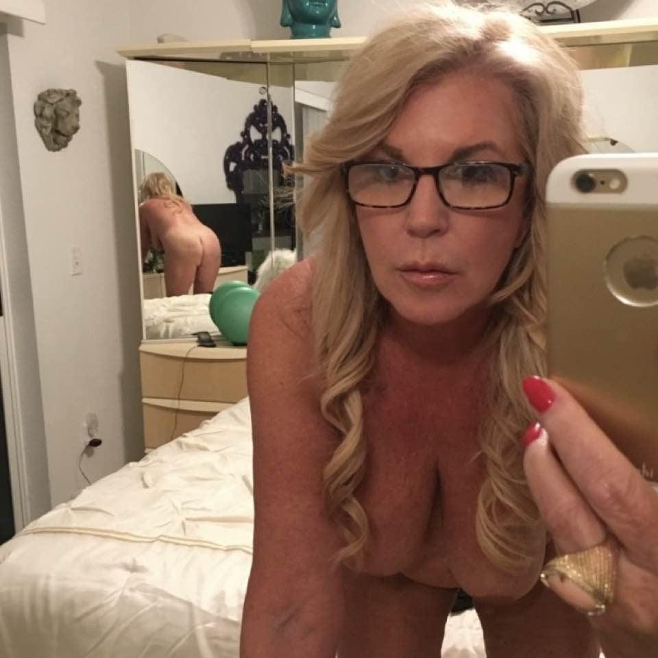 25P Random saggy tits 2