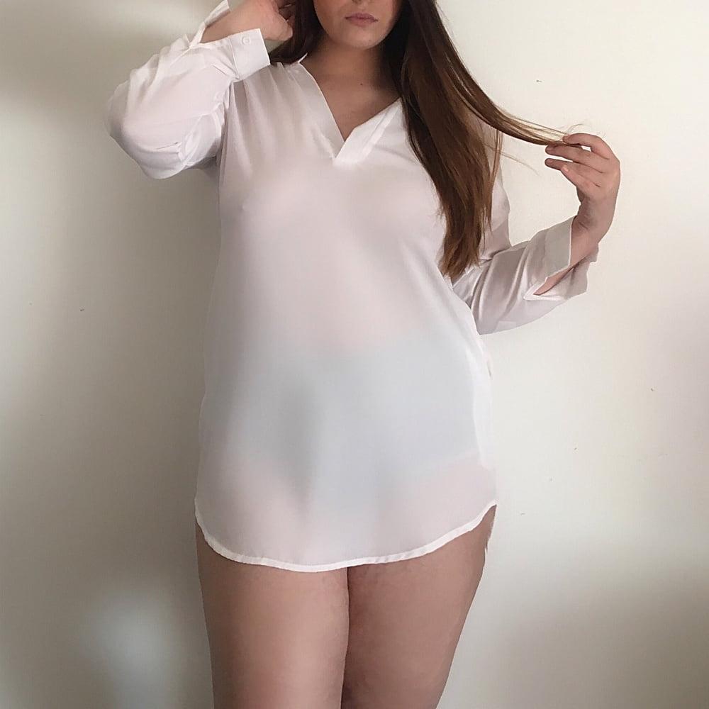 25P white shirt or top