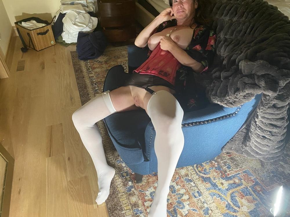 12P Asian MILF Shows Love for Garters and Stockings