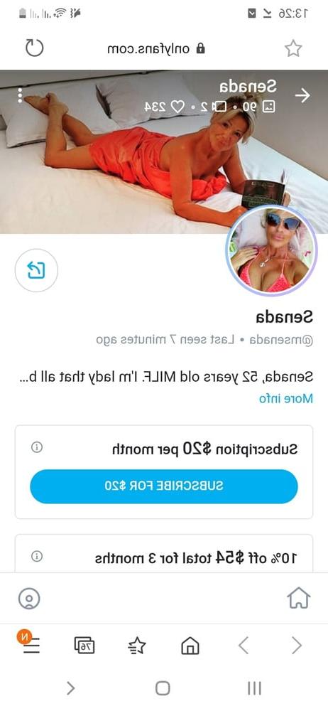 6P Anybody have her nude pics