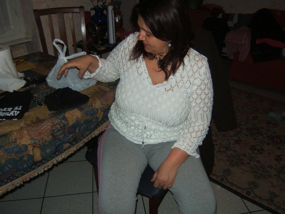 25P Full Bush Mega Busty Milf