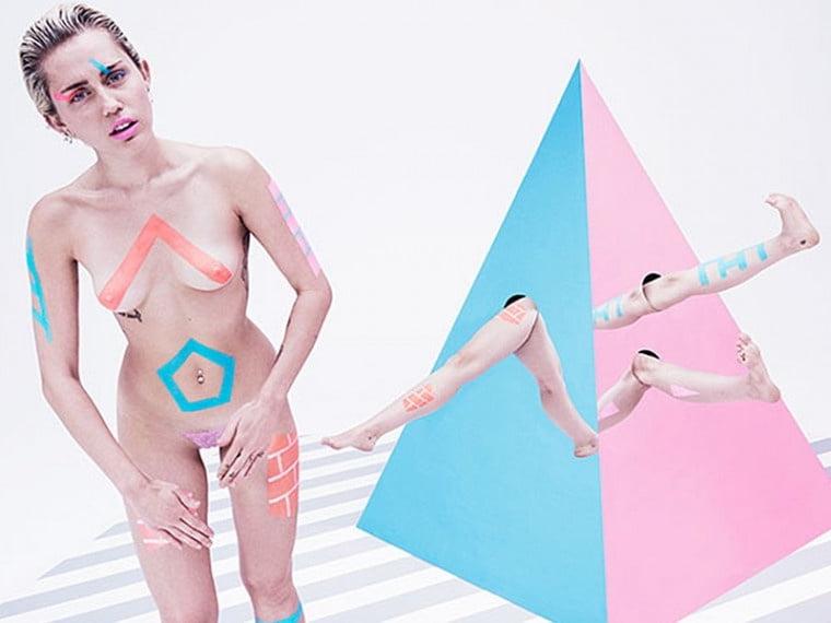 25P Miley Cyrus Nude