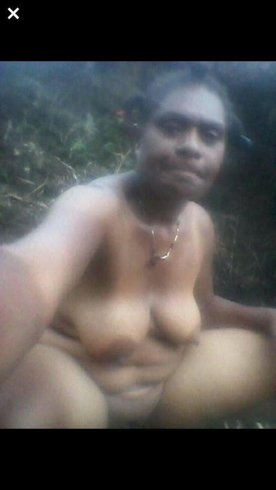 17P Mama naked play lo bush