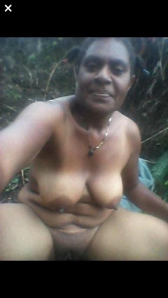 17P Mama naked play lo bush
