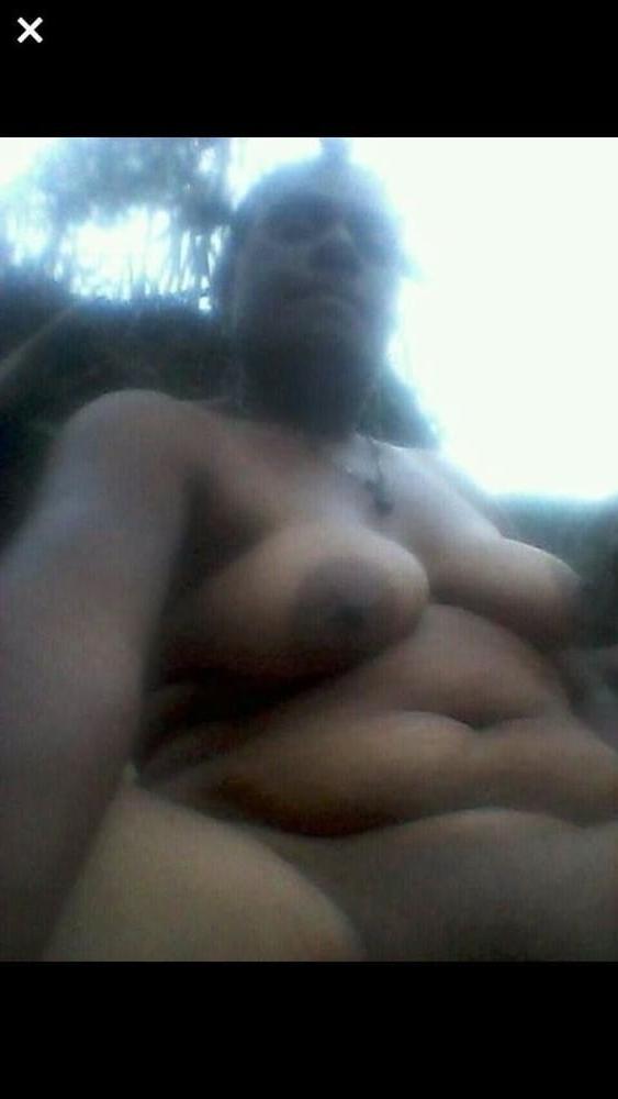 17P Mama naked play lo bush