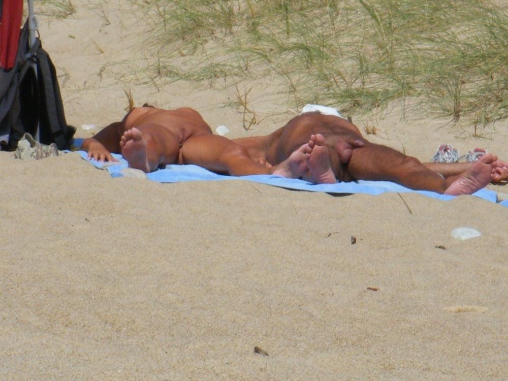 24P NUDE OUTDOORS