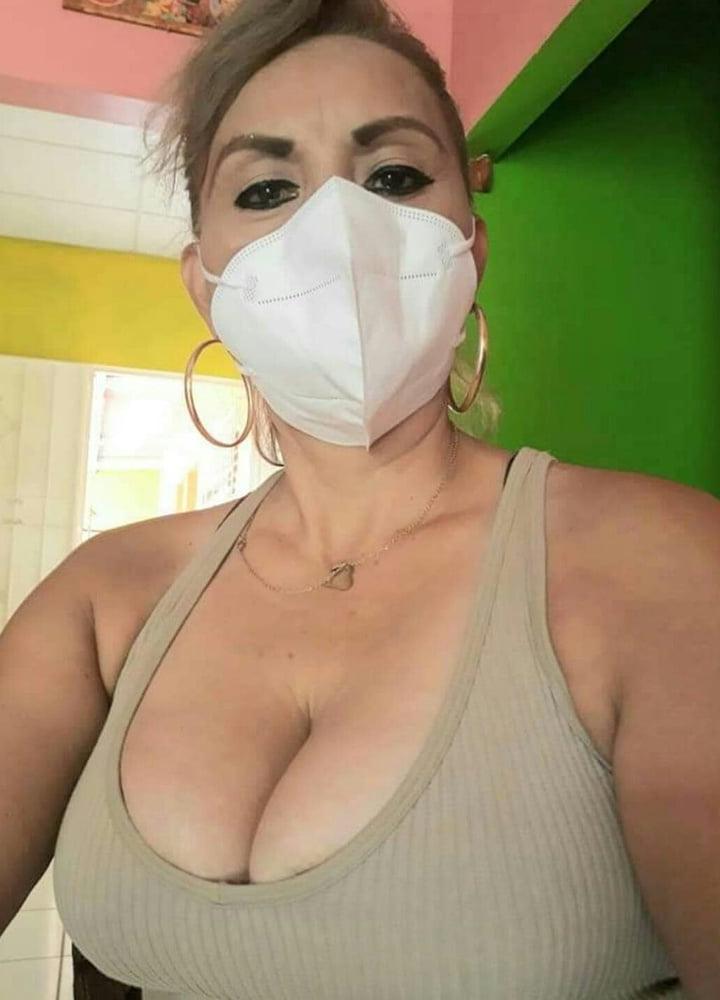 25P SOLO TETAS BIG SAGGY CUP