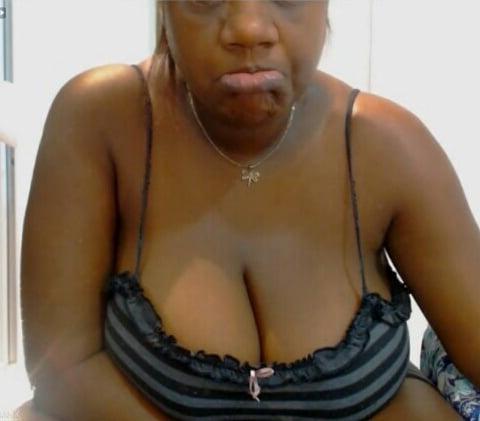 25P SOLO TETAS BIG SAGGY CUP