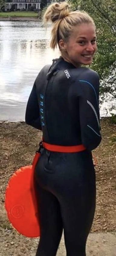 25P Wetsuit Wet Pussies 20
