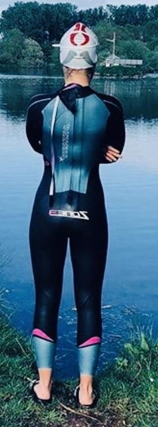 25P Wetsuit Wet Pussies 20