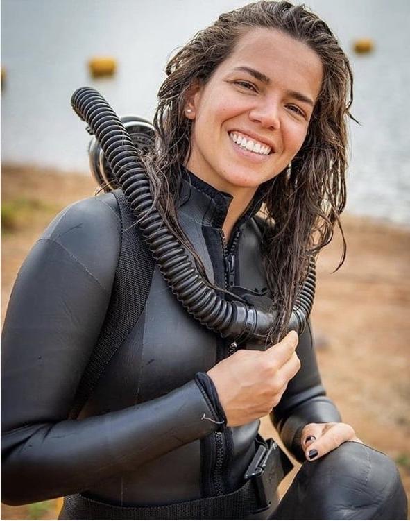 25P Wetsuit Wet Pussies 16
