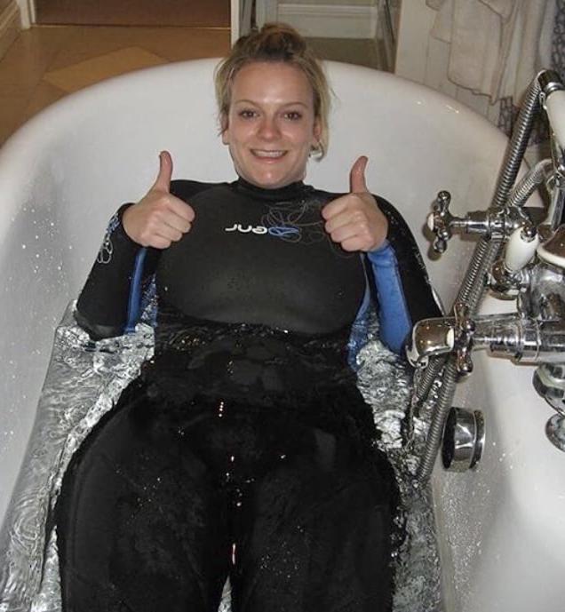 25P Wetsuit Wet Pussies 16