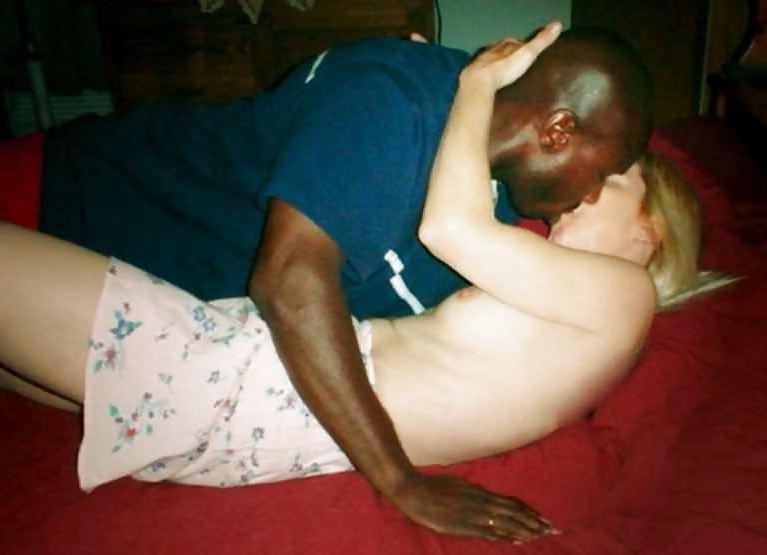 16P Interracial Kissing