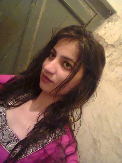 23P safa BEAUTIFUL PAKI BABE NUDE SELFIE PICS LEAKED