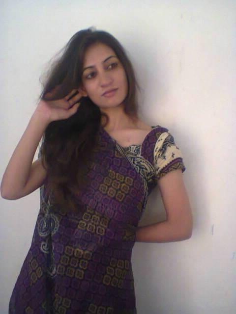 23P safa BEAUTIFUL PAKI BABE NUDE SELFIE PICS LEAKED
