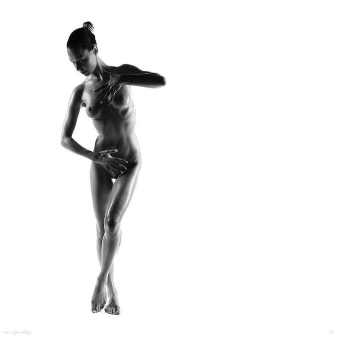 25P Black &amp; White 4