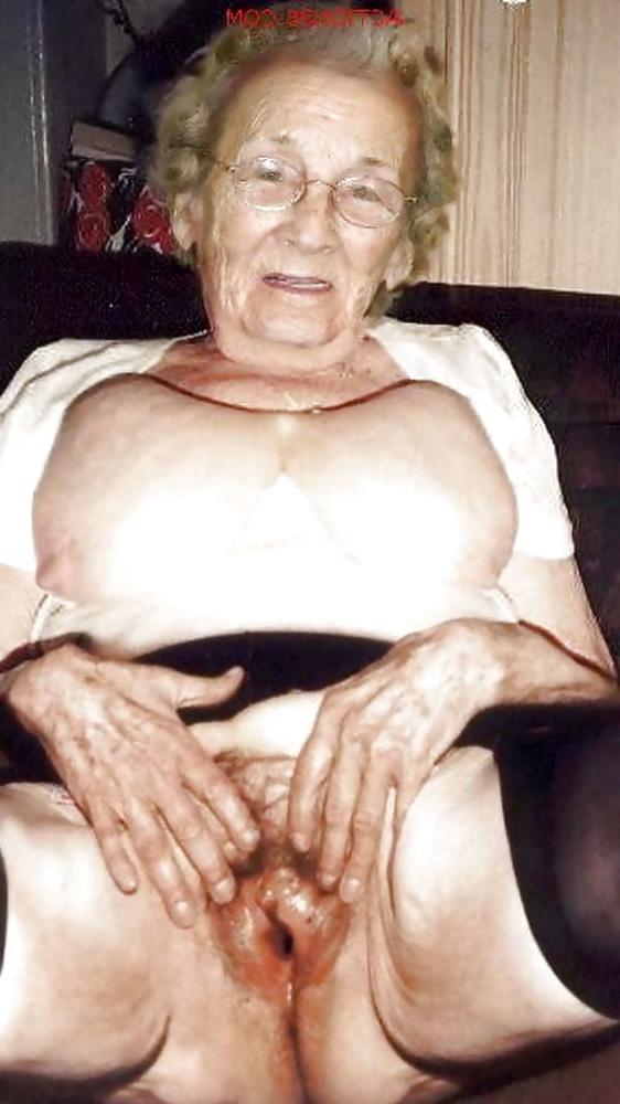 25P Grannies mostly nude 2