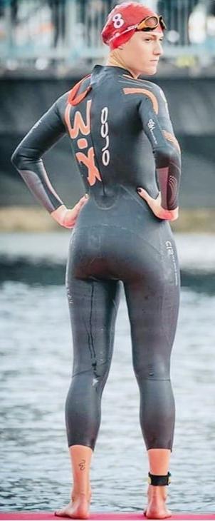 25P Wetsuit Wet Pussies 19