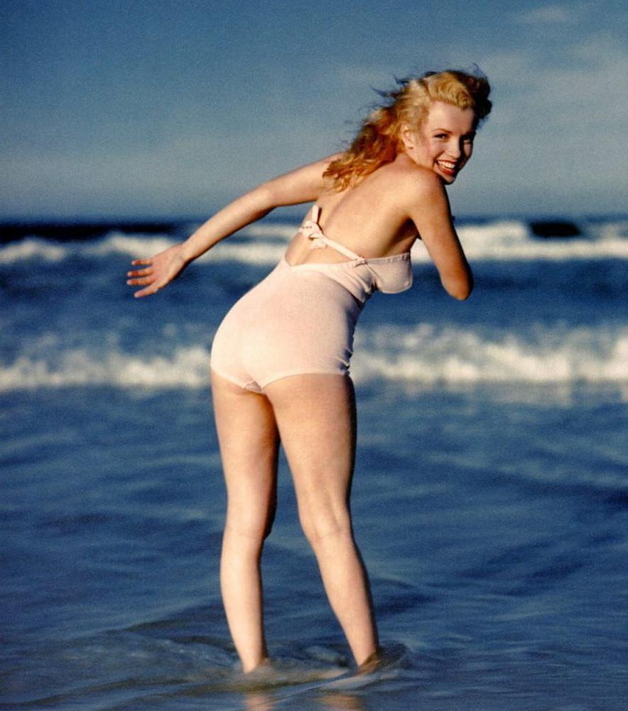 25P Marilyn Monroe Nude