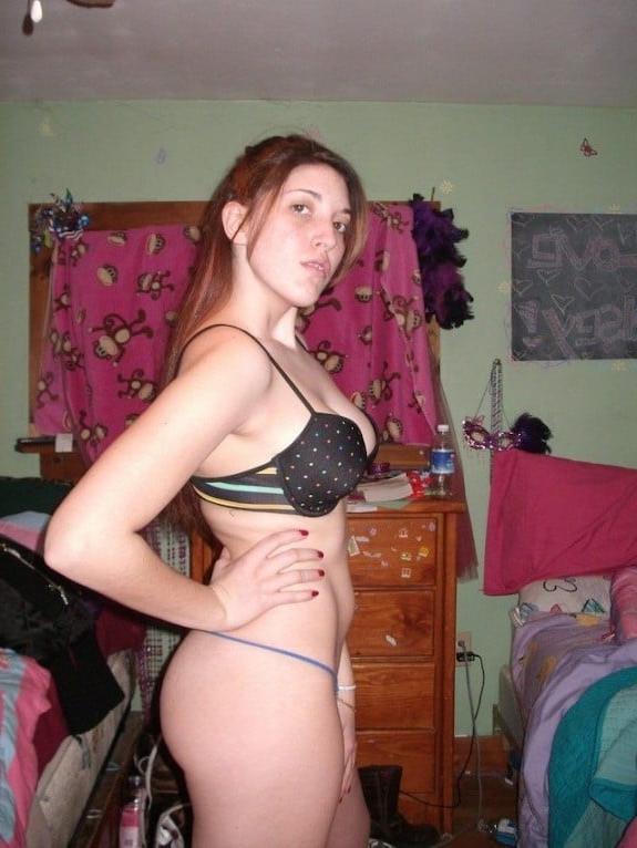 12P Best Nude Ella