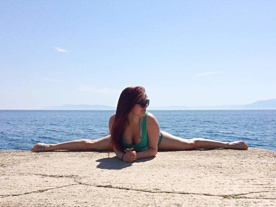 6P GYMNAST GIRL