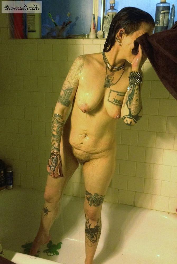 25P exposed slut nina cuccurullo saggy tits