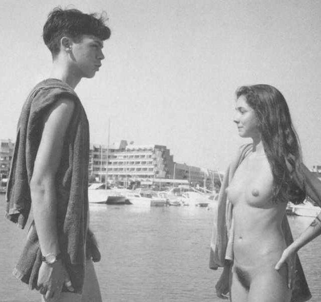 25P Cap d'Agde Nudist Girl