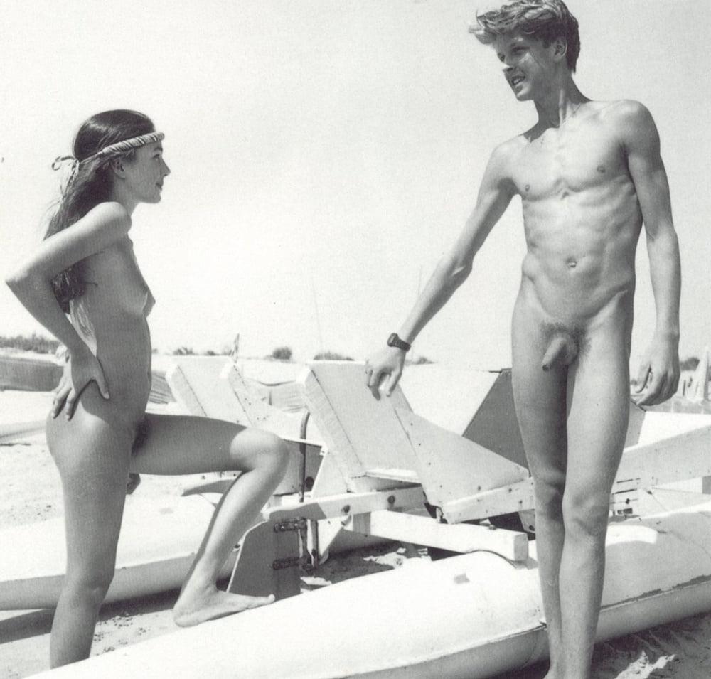 25P Cap d'Agde Nudist Girl