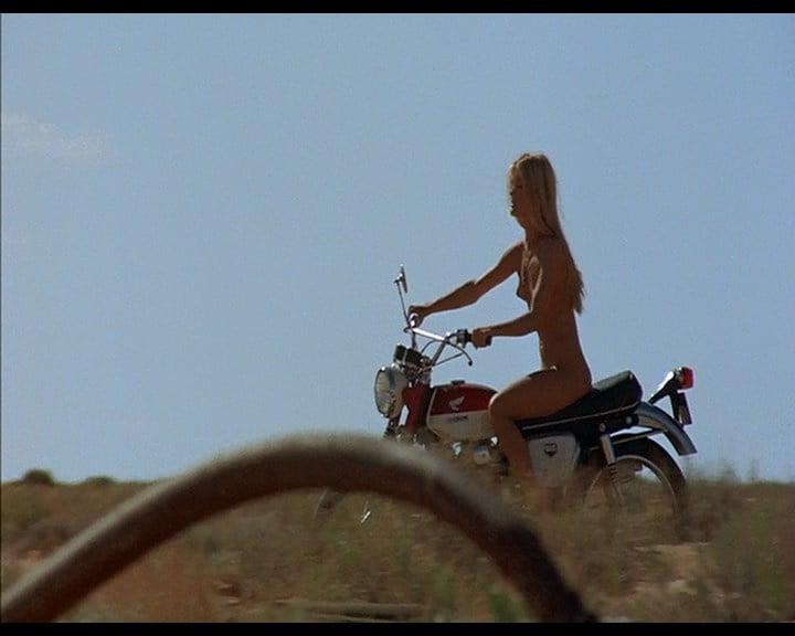 25P Vanishing Point Nude