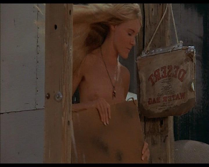 25P Vanishing Point Nude