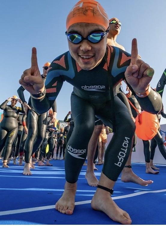 25P Wetsuit Wet Pussies 18