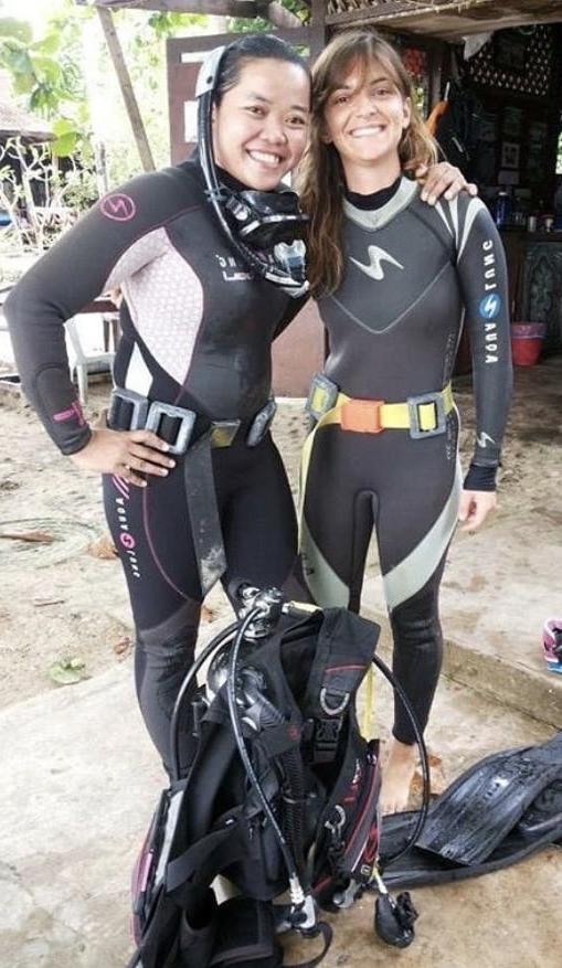 25P Wetsuit Wet Pussies 18