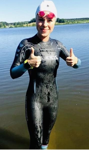 25P Wetsuit Wet Pussies 15