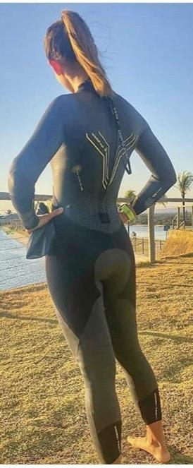 25P Wetsuit Wet Pussies 15