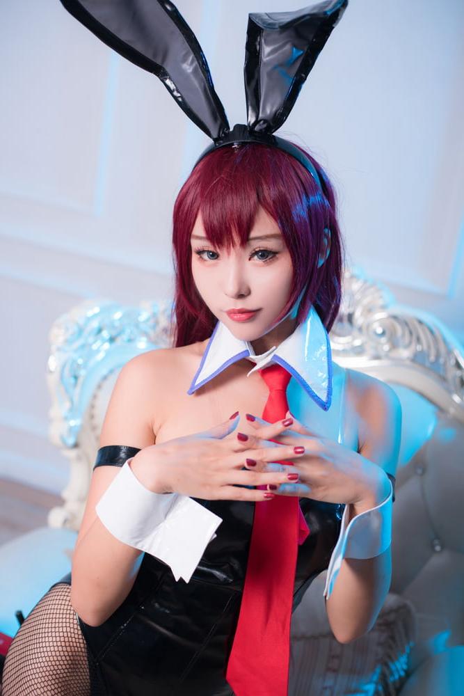 25P Cute bunny girl