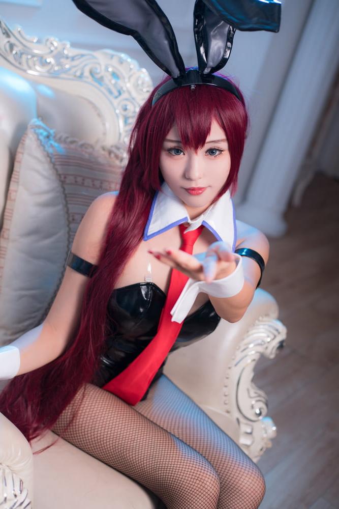 25P Cute bunny girl