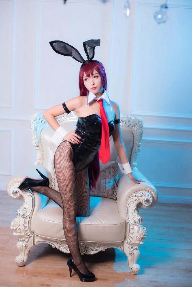 25P Cute bunny girl