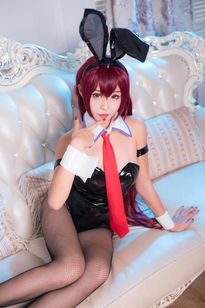 25P Cute bunny girl