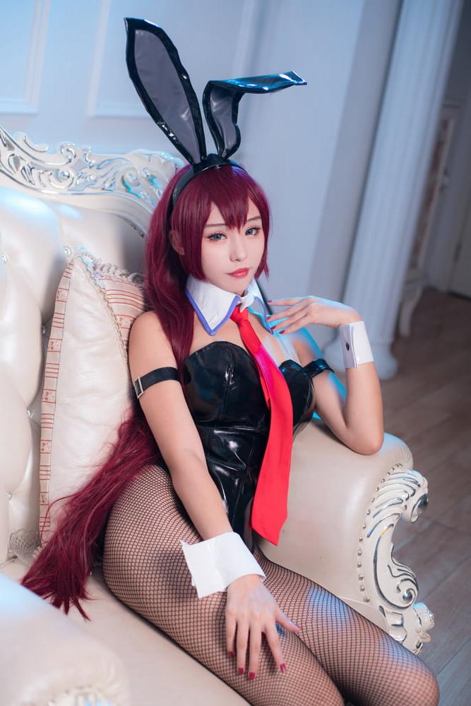 25P Cute bunny girl
