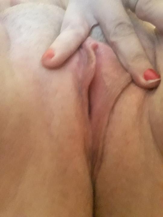 13P White pussy