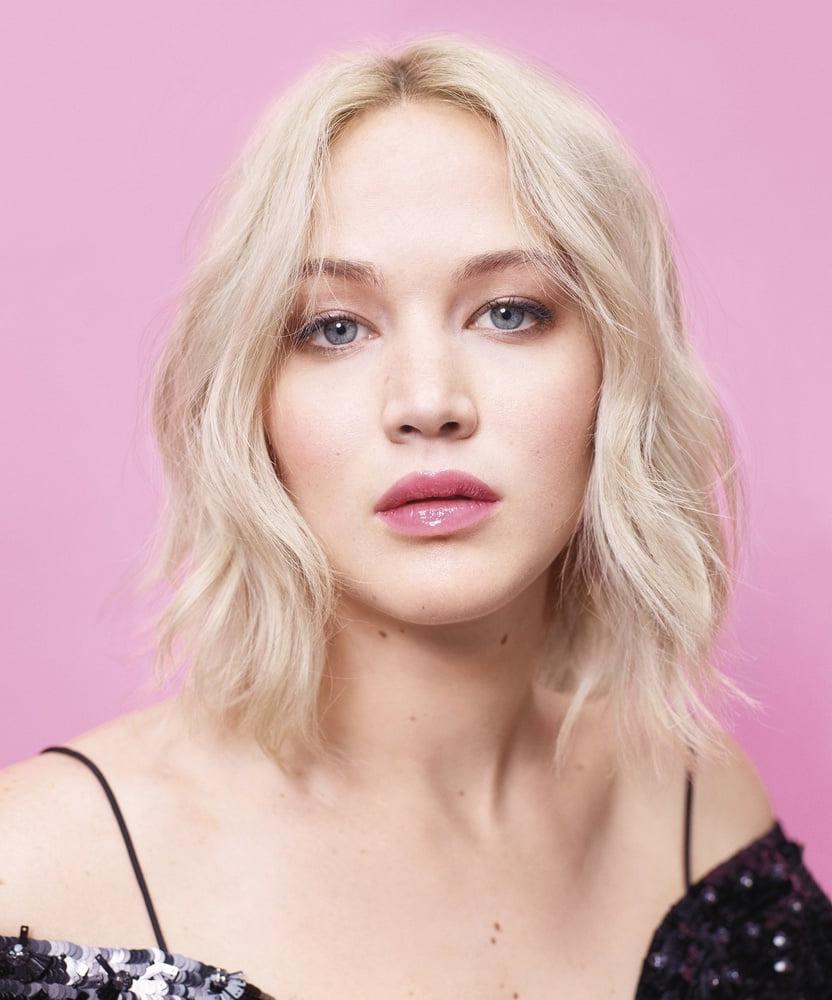 25P Jennifer Lawrence Nude