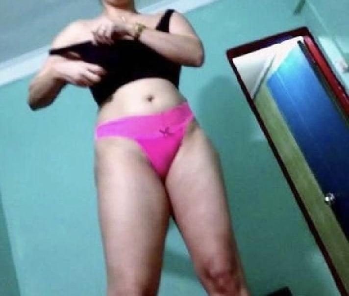 5P My nude click by my aunty