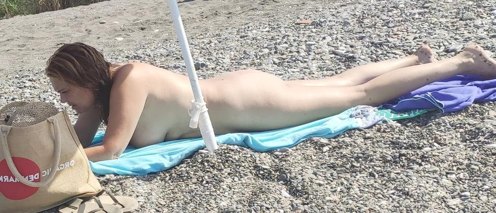 25P First 2020 nudist beach Day