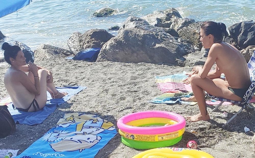 25P First 2020 nudist beach Day