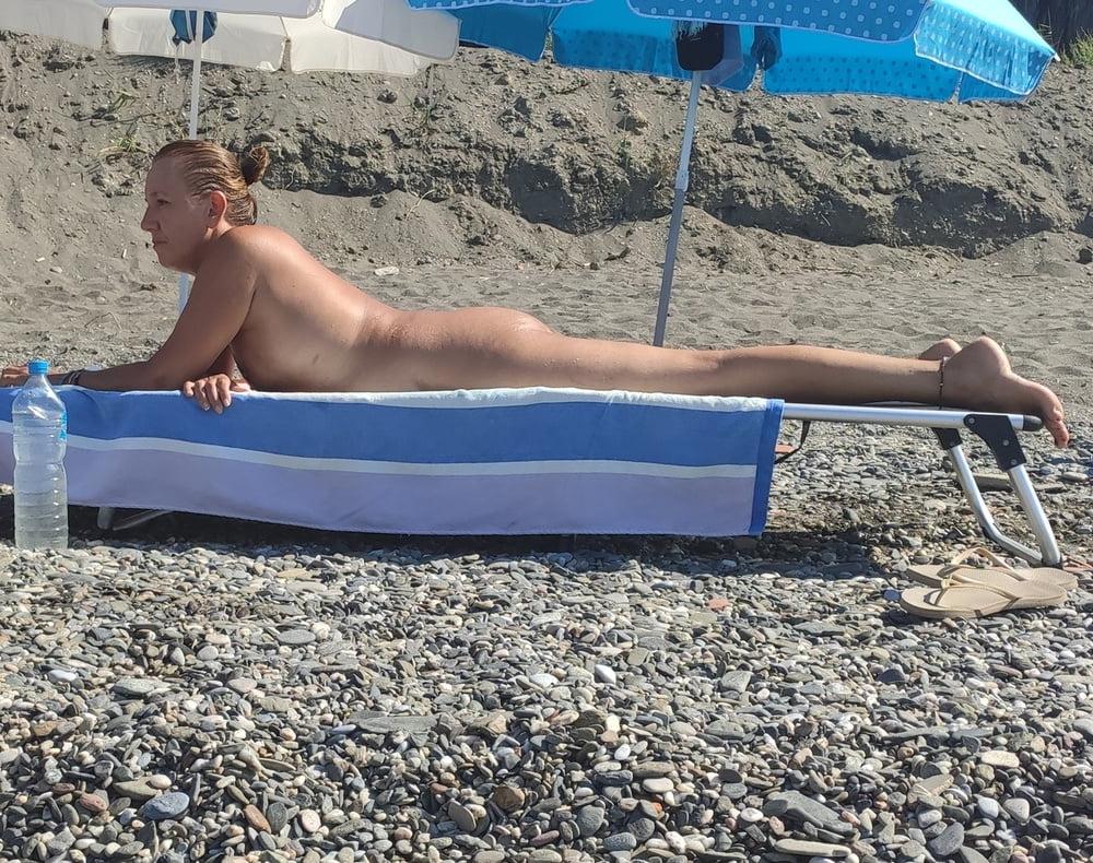 25P First 2020 nudist beach Day