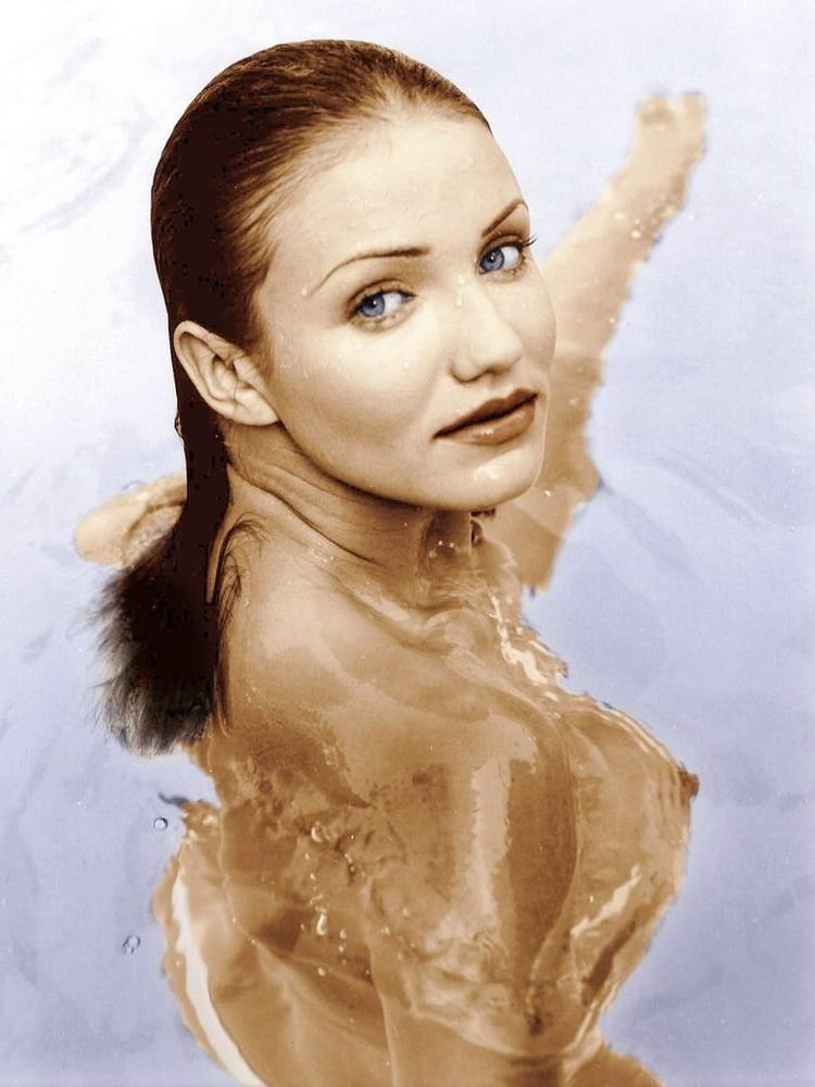 25P Cameron Diaz Nude